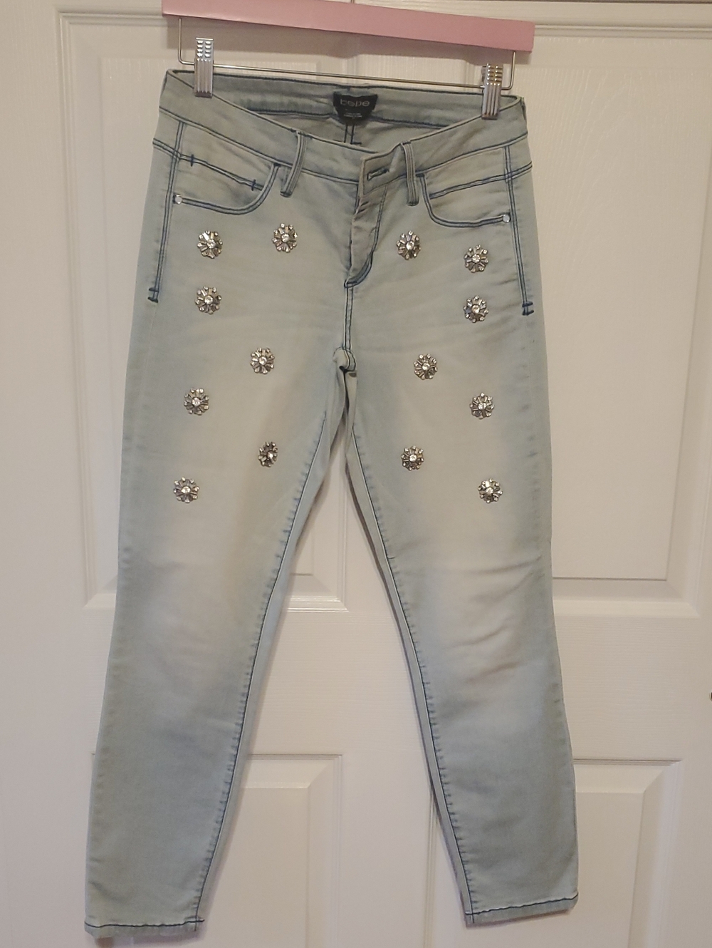 Bebe Embellished Light Wash Women’s Jeans